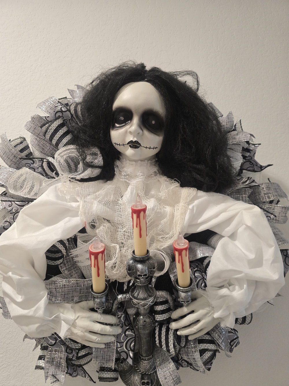 W168 - Gothic Black and White Halloween Wall Doll Wreath